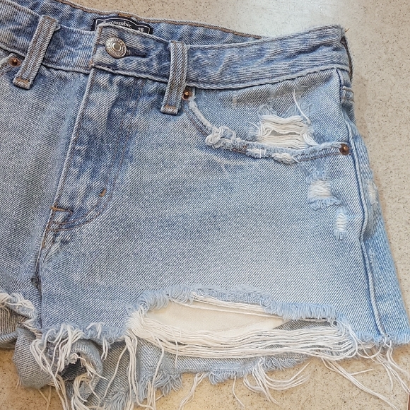 Abercrombie & Fitch Light Blue Distressed Jean Shorts Size 26 - Picture 4 of 7
